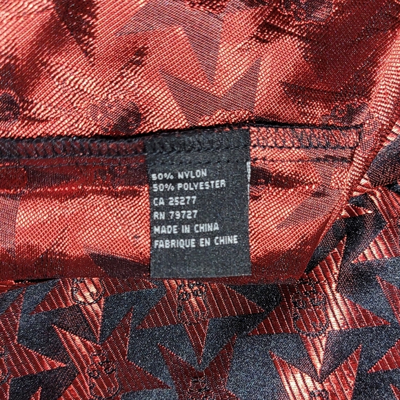 M | R2 | Stars & Skulls Short Sleeved Button Down Shirt - Picture 5 of 6